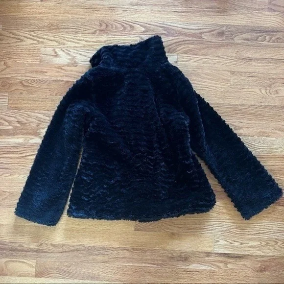 Patagonia Girls Large 12 Black Fuzzy Pelage Jacket High Collar Button Front Cozy